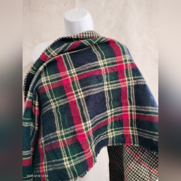 Altar’d State Women's Scarf Tassel Plaid Checks Houndstooth Reversible TAG - Picture 2 of 11